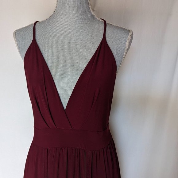 Windsor Burgundy Satin Formal Gown Dress Criss Cross Strappy Deep V-Neck M /S - Picture 3 of 9